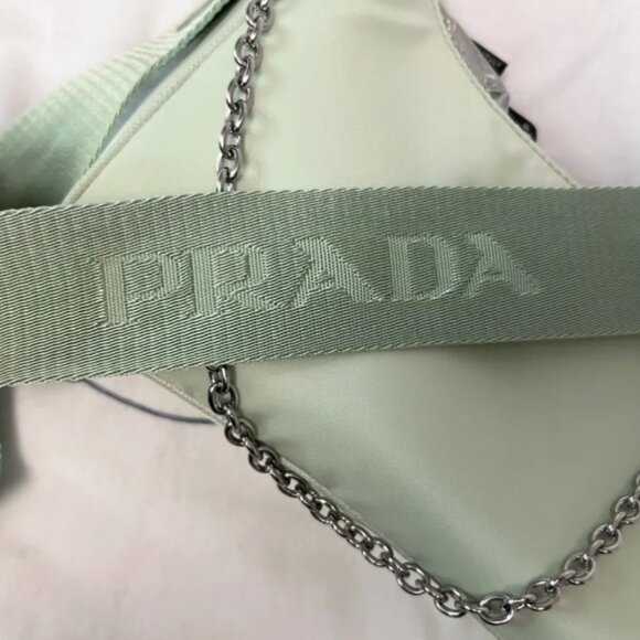 PRADA Saffiano Lux Re-Edition 2005 Shoulder Bag in Acqua - Picture 3 of 12